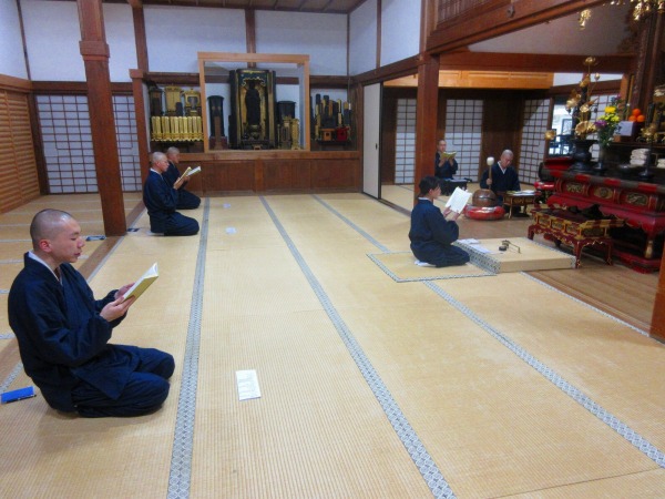 聖日法要